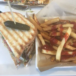 Vegan "Tuna" Salad Sandwich