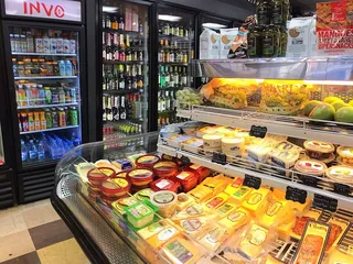 Bel Clift Market