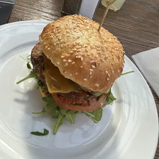 Vegetarian Burger (v)