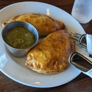 Veggie Empanada (v)