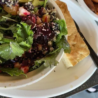 Quinoa & Power Greens Salad (gf) (ve)