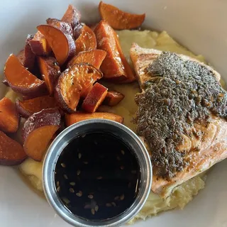 Sustainable Salmon Bowl (gf)