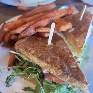 Vegan Avocado Hummus Sandwich (ve)