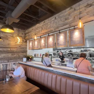 Cashier drinks on tap delicious