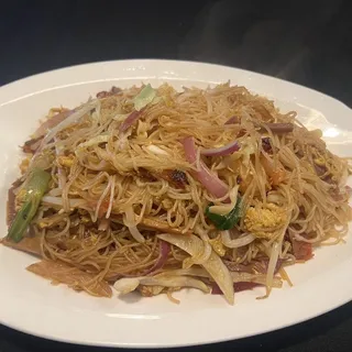 F12 Stir Fried Rice Noodles F12