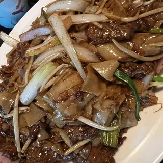 F4 Beef Chow-Ho-Fen F4