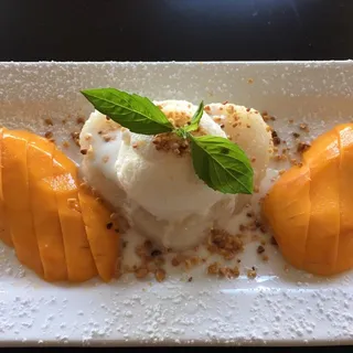 Sweet Rice with Mango