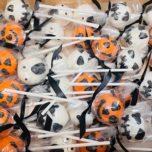 Halloween cake pops