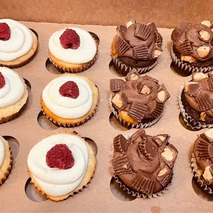 KETO Raspberry Lemonade and KETO Peanut Butter Cup