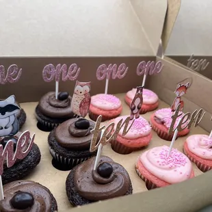 Mocha and strawberry cupcakes