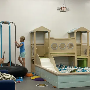 Toddler play structure and cool jumping toy