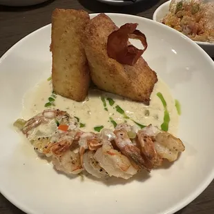 Shrimp and grits cakes