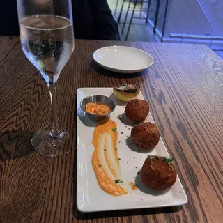 CRAB CAKES