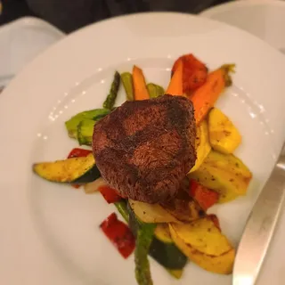 Snake River Farms 5 oz. Wagyu Filet