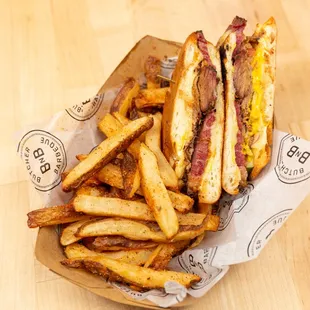 BBQ-Bano and fries