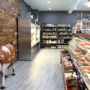 Meet us at the market, take a selfie with Bessie &amp; save 10% off your order.