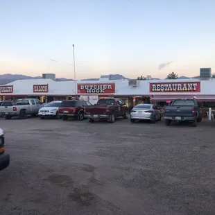 the outside of the restaurant