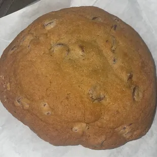 Chocolate chip cookie