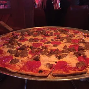 19" sausage &amp; pepperoni pizza