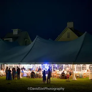 Beautiful wedding on the Great Lawn of Cinnamon Shore's.
