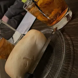 Warm bread served beforehand