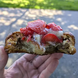 @endoedibles on Instagram 08/18/24  Strawberry Cinnamon Swirl - Vanilla Bean Cream, Macerated Strawberry, Cinnamon Vanilla Bean Batter