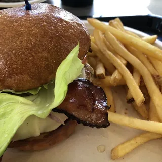 Turkey Avocado Bacon Sandwich