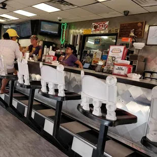 sushi and sashimi, interior