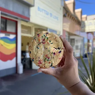 Funfetti cookie $3.25