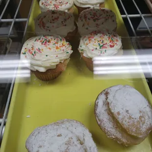 The chocolate cupcake is missing since I bought it. Only $1 each.