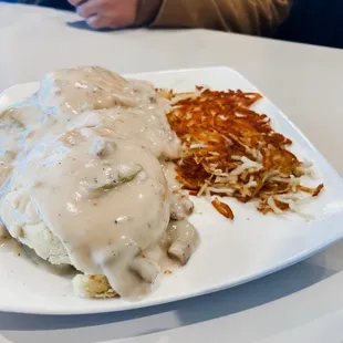 Biscuits &amp; Gravy With Eggs