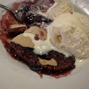 Blackberry cobbler with ice cream.