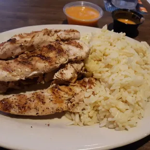 Grilled tenders with rice