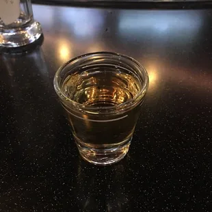 oysters and mussels, drink