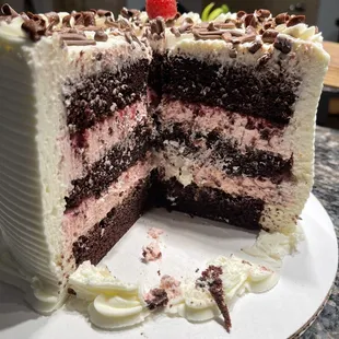 Raspberry Chocolate Diva Round Cake