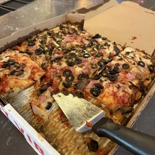 Pizza. The one in the box is the issue. The other pic is from last week.