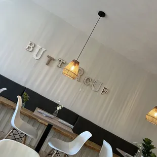 The indoor dining area, very bright and clean!