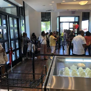 Crowded at Buttercups