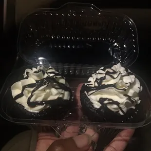 White chocolate... the icing is the best!