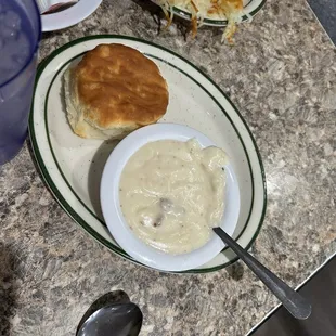 Biscuit &amp; Gravy