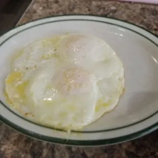 Two eggs 'over easy' a la carte