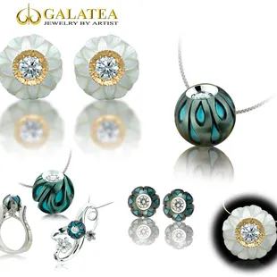 Loving our line of carved pearl jewelry!  Definitely the new, modern way to wear pearls.