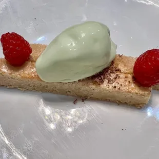 Sesame cake with cocoa shavings and matcha ice cream