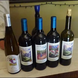 These are the samples we were enjoying today, as Bob lined them up on the bar for our "sampling' pleasure.