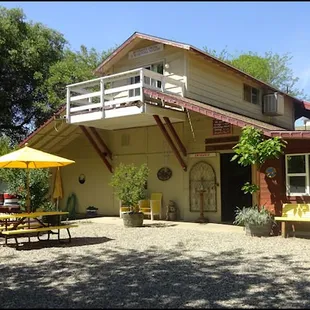 The winery, with the tasting room as you enter, and a small gift shop, next to the tasting room.