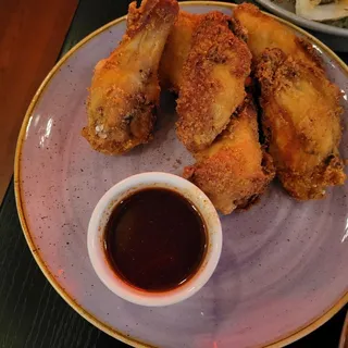 CHICKEN WINGS