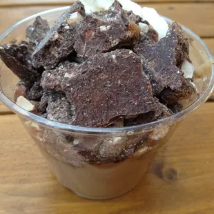 Crack in a cup: butterscotch pudding with whipped cream &amp; choco toffee brittle