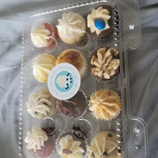 Amazing cupcakes and thye deliver!?!