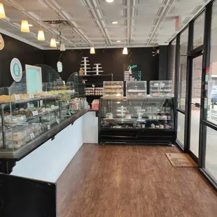 Bright and perky shop display