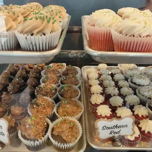 Very good looking cupcakes :)